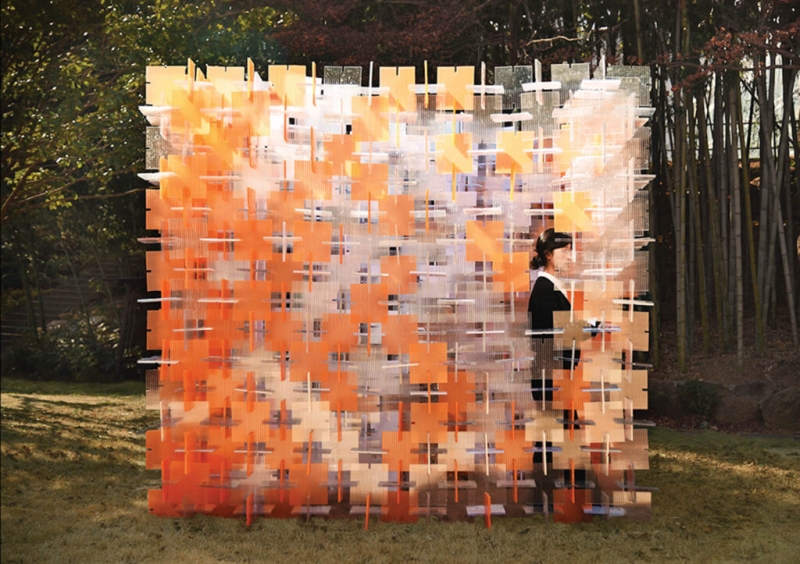 This Outdoor Installation Explores the Possibilities of Polycarbonate