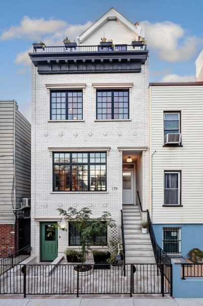 Step Into A Chic Urban Sanctuary In Williamsburg