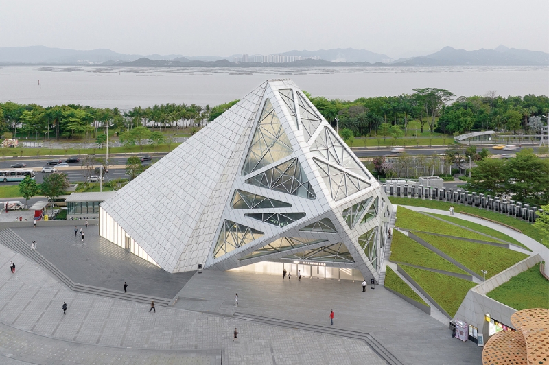 This Retail Locale For Drones Features A Test-Flight Park